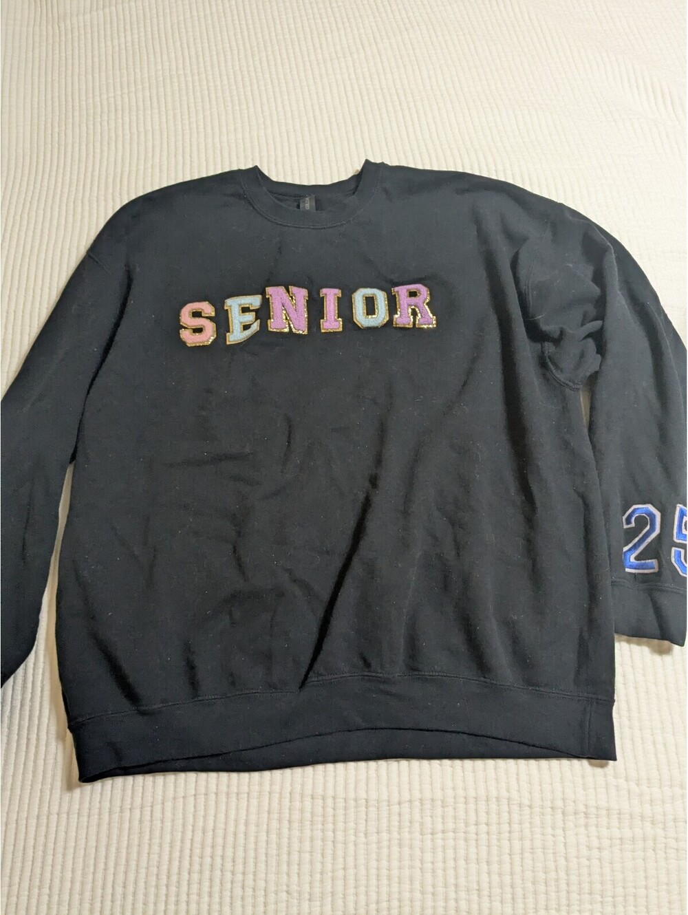 Gildan black Senior 25 sweatshirt